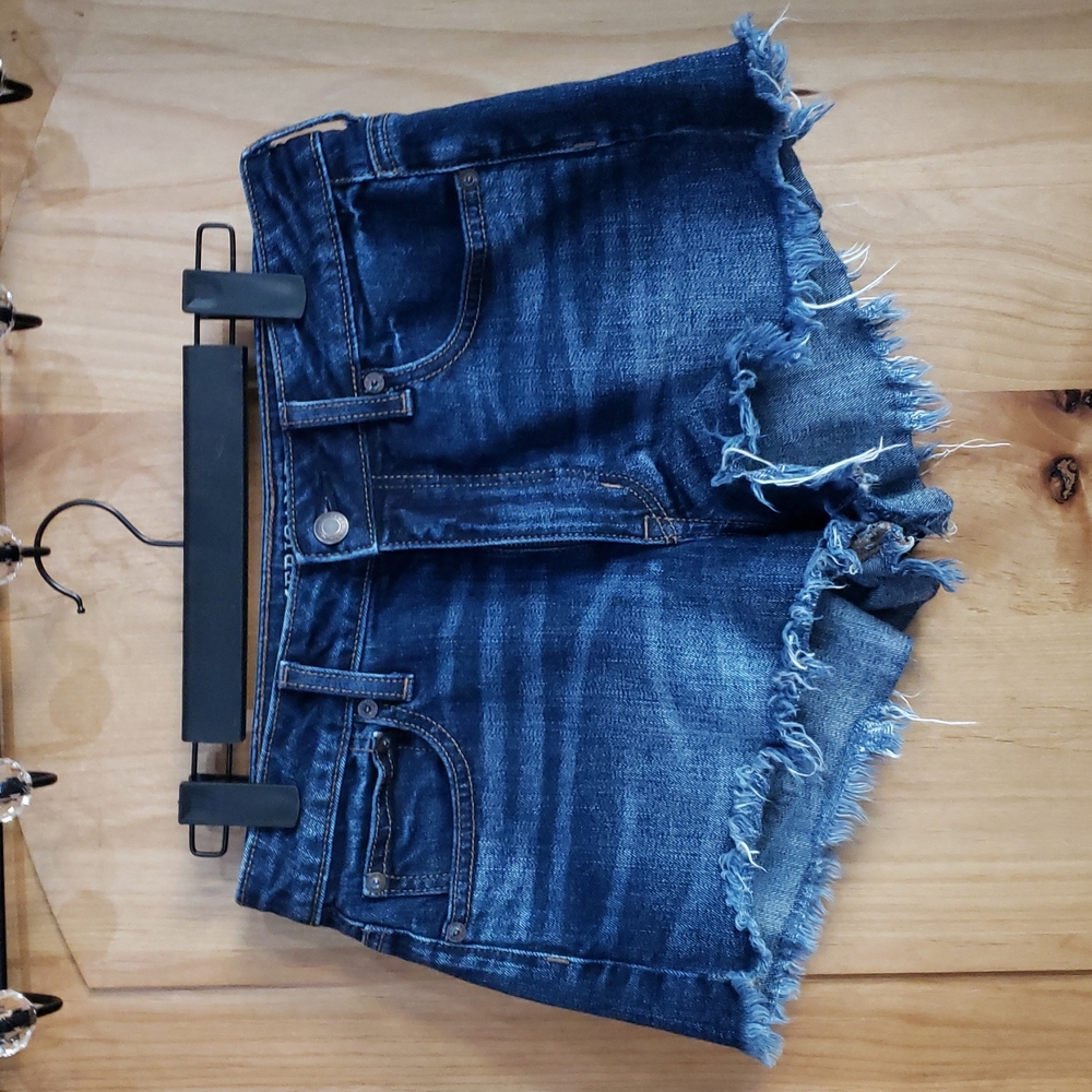 AMERICAN EAGLE vintage high rise festival cut offs